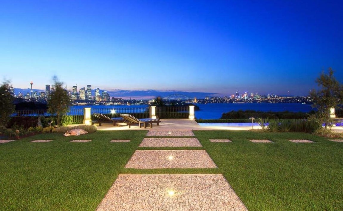 Villa del Mare. El lugar elegido elegido por Meghan Markle y el príncipe Harry para sus primeras vacaciones juntos es «Villa del Mare», una lujosa villa en el barrio más exclusivo de Sidney, Pointer Piper