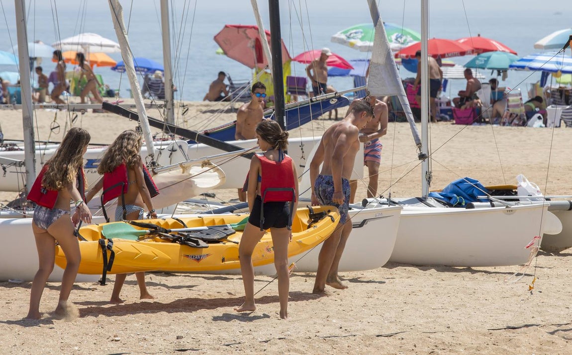 Una jornada de playa en La Antilla