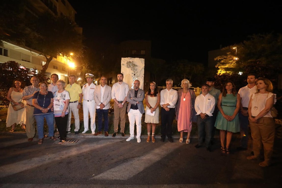 Fotos: Homenaje a las víctimas de la explosión de Cádiz de 1947