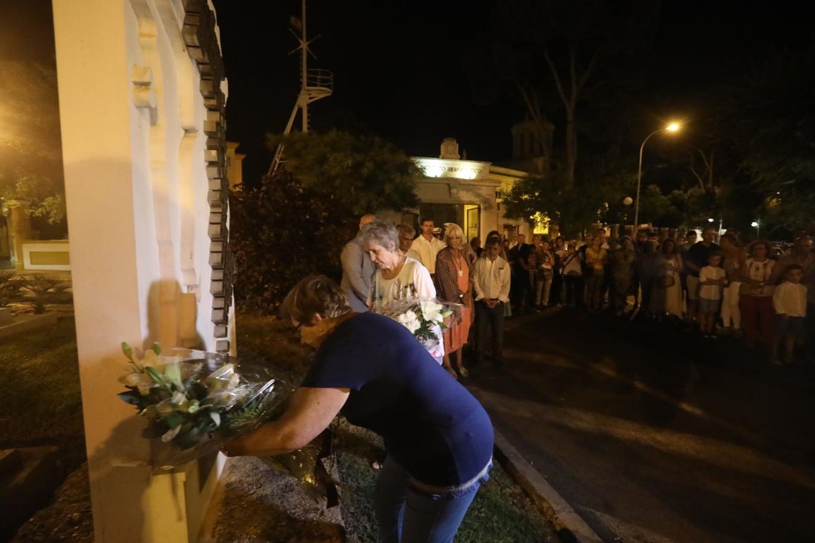 Fotos: Homenaje a las víctimas de la explosión de Cádiz de 1947