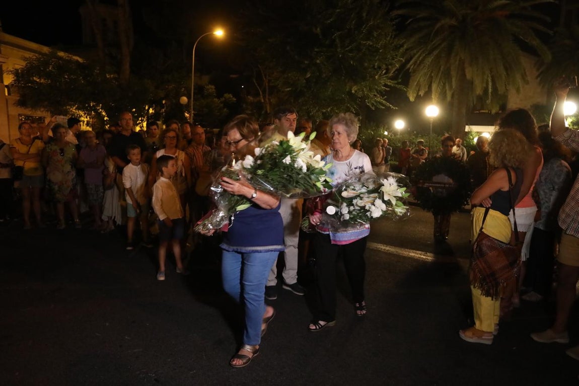Fotos: Homenaje a las víctimas de la explosión de Cádiz de 1947