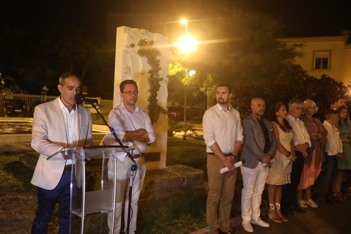 Fotos: Homenaje a las víctimas de la explosión de Cádiz de 1947