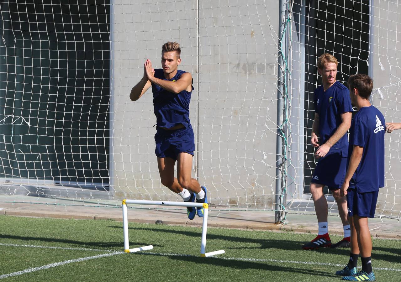 Las mejores imágenes del entrenamiento del Cádiz CF en El Rosal