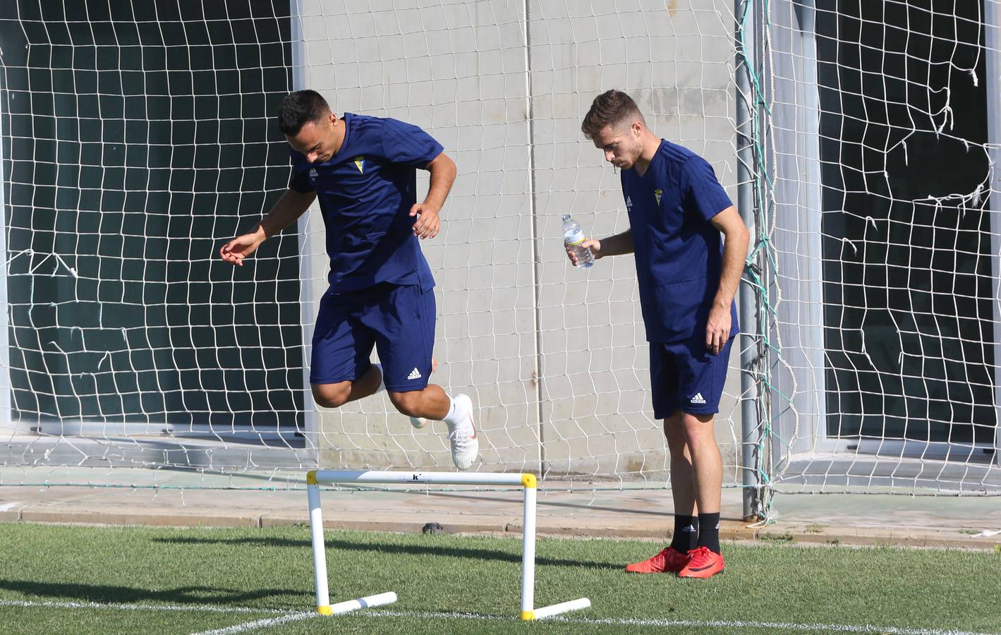 Las mejores imágenes del entrenamiento del Cádiz CF en El Rosal