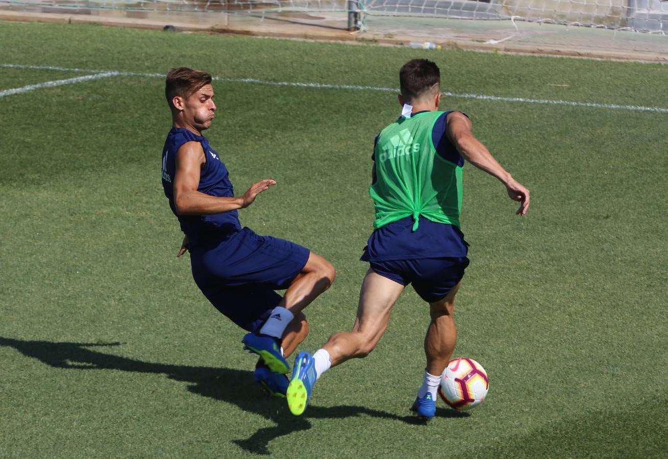 Las mejores imágenes del entrenamiento del Cádiz CF en El Rosal