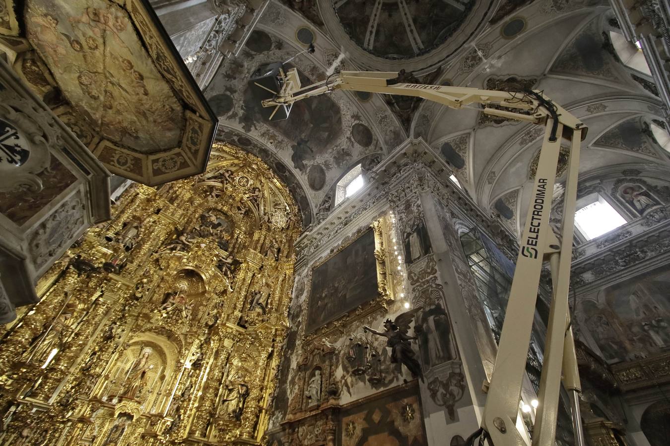 Así transcurren los trabajos de restauración de La Magdalena en Sevilla