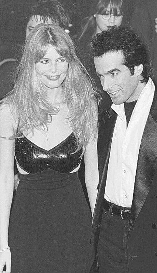 Primera relación pública. La modelo alemana estuvo con David Copperfield durante cinco años, sin ebargo la relación no duró más y despues de él conoció a su marido el productor Matthew Vaughn