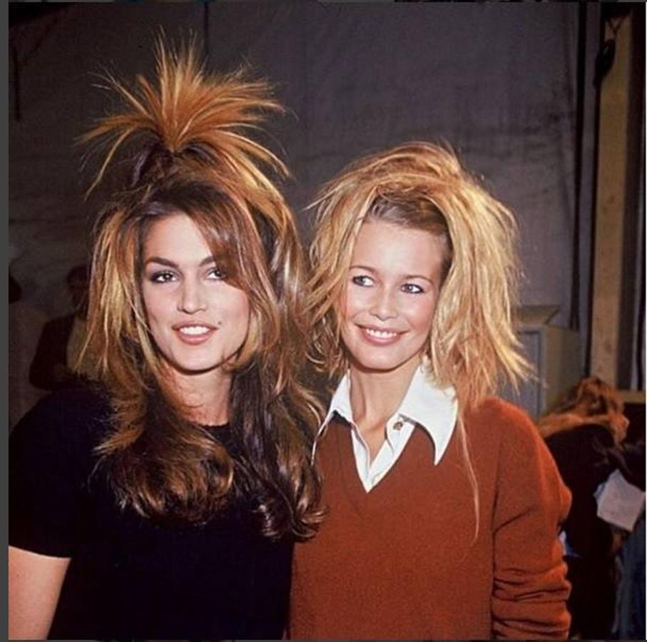 Rodeada de grandes amigas de profesión. Desde sus comienzos, Schiffer ya coincidió con Cindy Crawford, fueron grandes amigas tanto fuera como dentro de las pasarelas