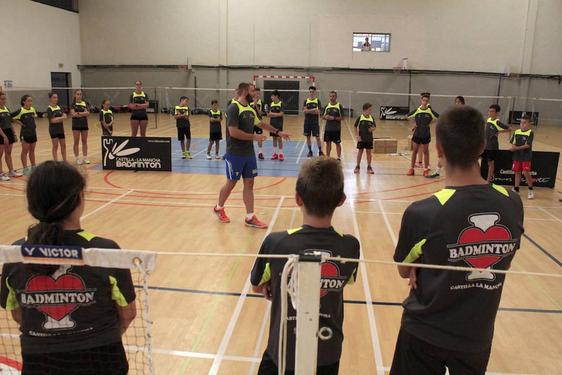Gran éxito del campus de bádminton en Toledo