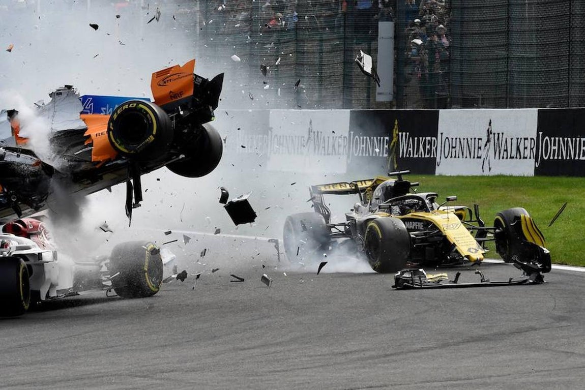 Las impactantes imágenes del accidente de Fernando Alonso