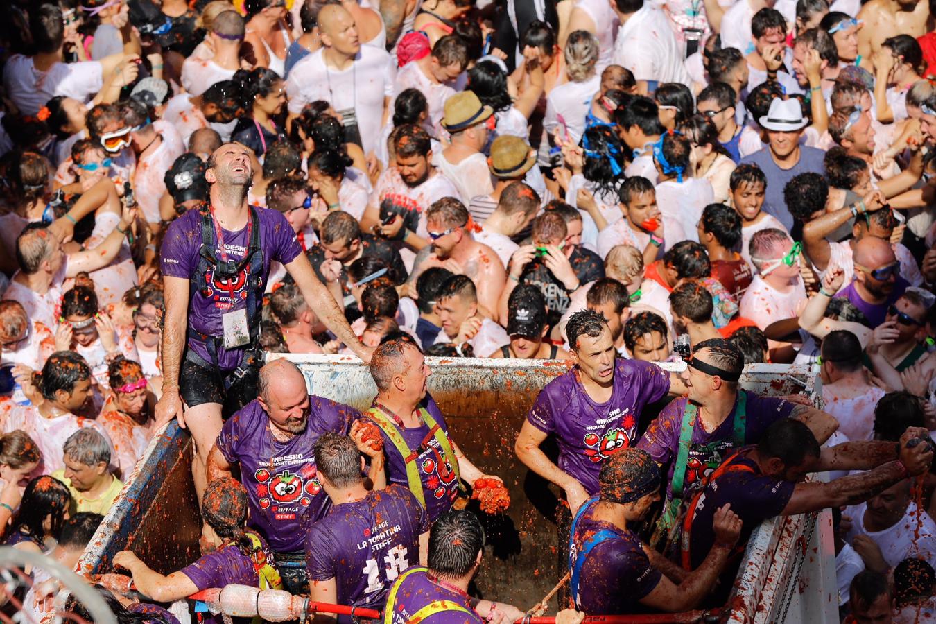 Las mejores imágenes de la Tomatina de Buñol 2018. 