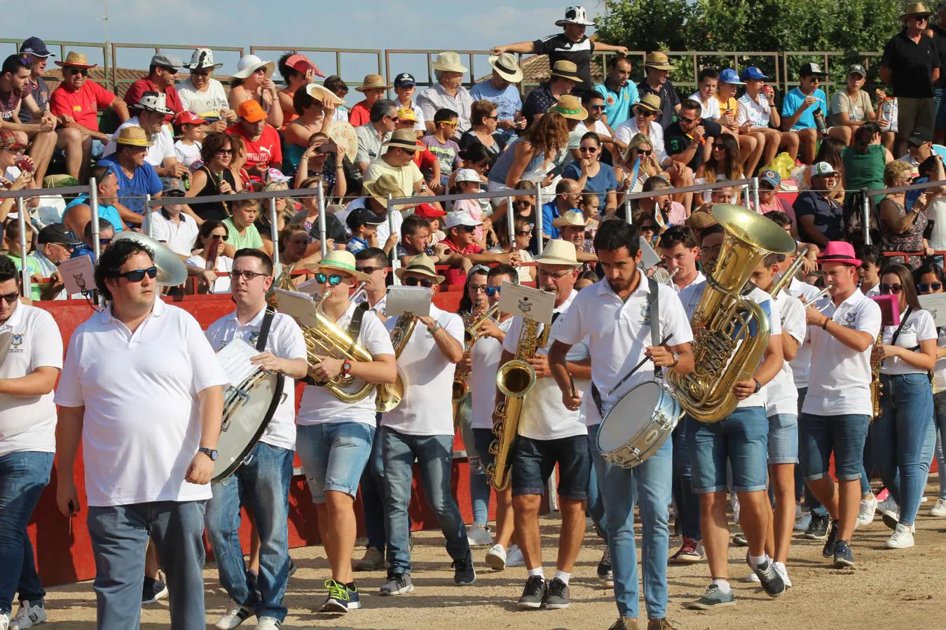 Cortan diez orejas en el festival taurino de Gálvez