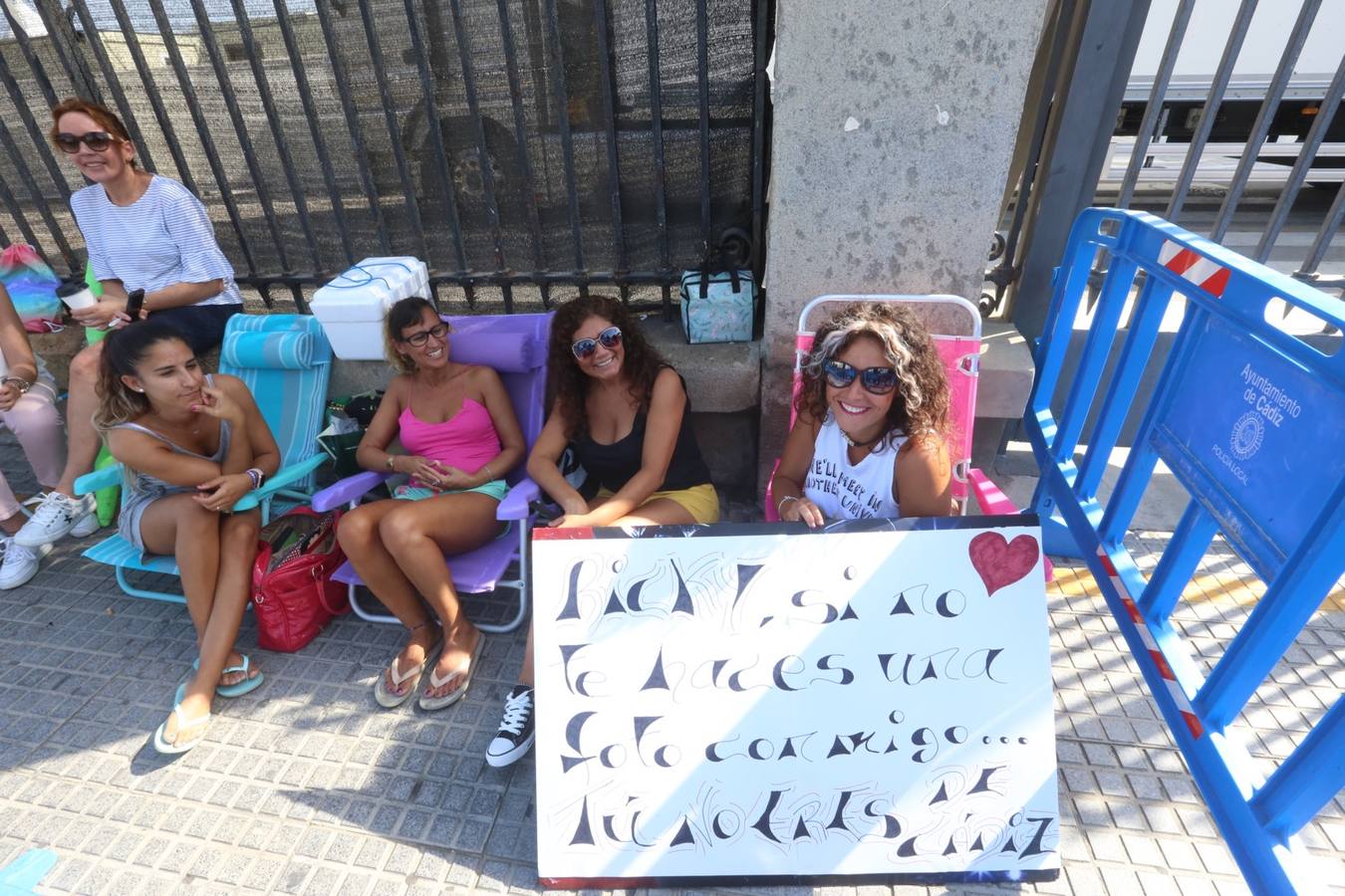 FOTOS: El muelle, un hervidero a la espera del concierto de Ricky Martin