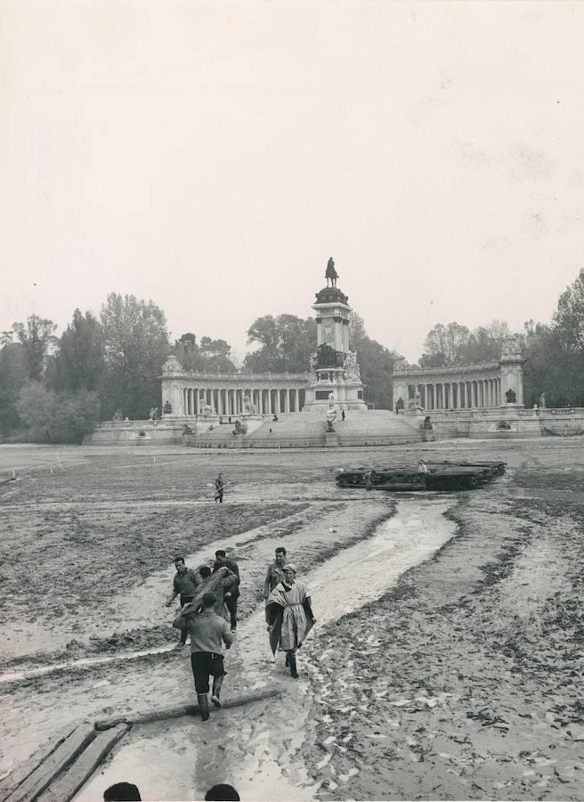 Escena de «El Fabuloso mundo del circo», rodada en El Retiro. Noviembre, 1963. Teodoro Naranjo / ABC