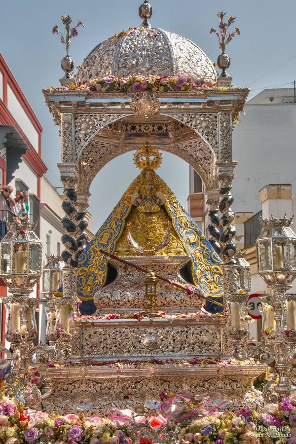 Galería de la salida extraordinaria de la Virgen de la Caridad de Sanlúcar de Barrameda