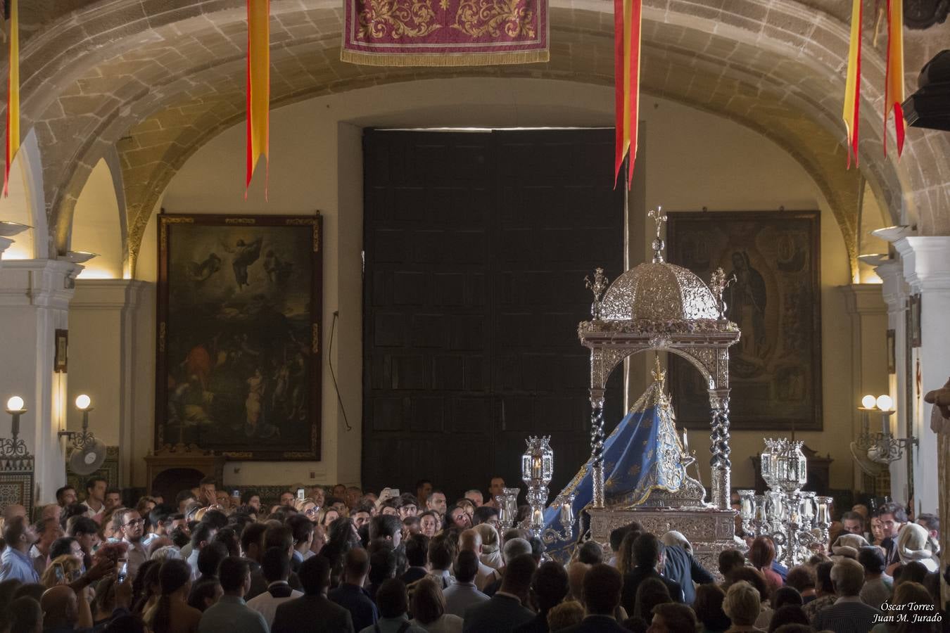 Galería de la salida extraordinaria de la Virgen de la Caridad de Sanlúcar de Barrameda