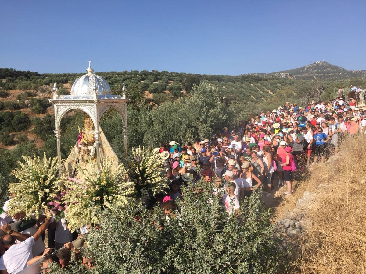 La «Bajá» de la Virgen de la Sierra de Cabra, en imágenes