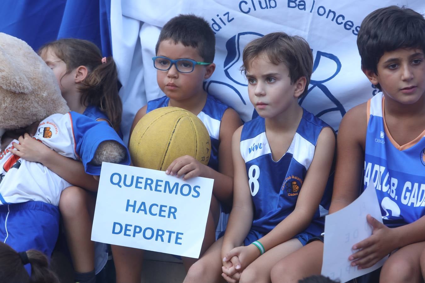 IMÁGENES: Los niños de Cádiz quieren hacer deporte