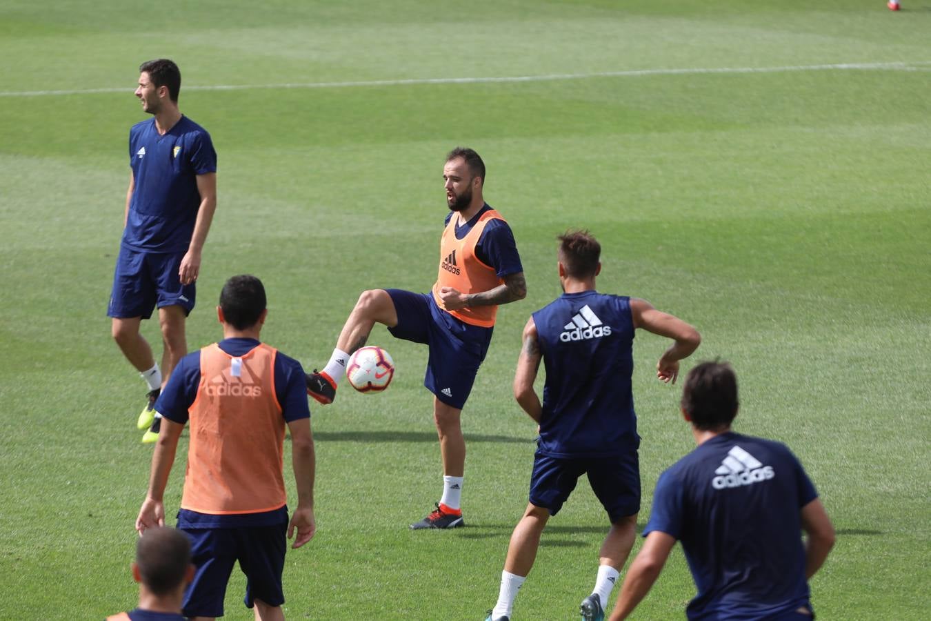 Dejan Lekic y Edu Ramos ya entrenan con el Cádiz CF