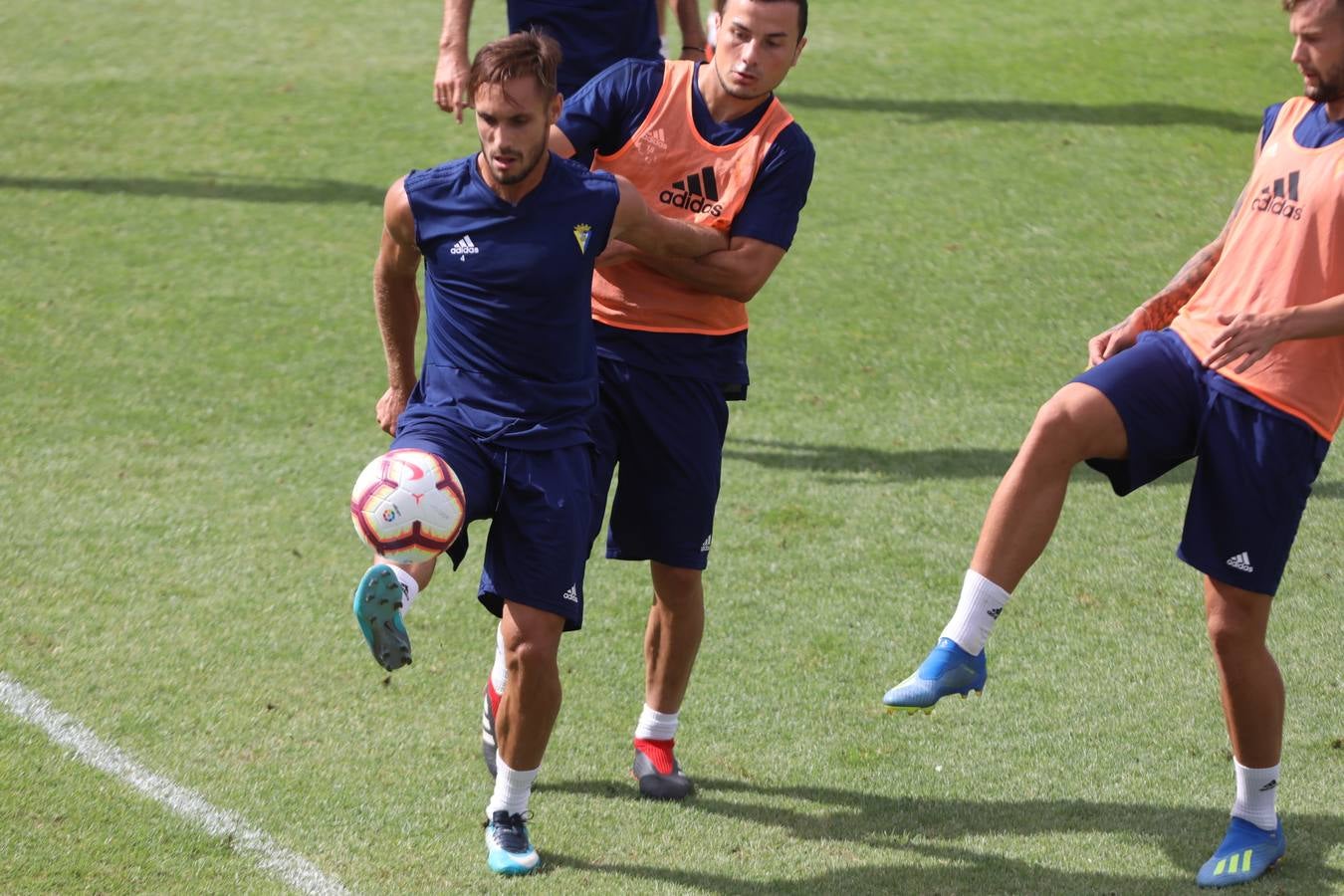 Dejan Lekic y Edu Ramos ya entrenan con el Cádiz CF