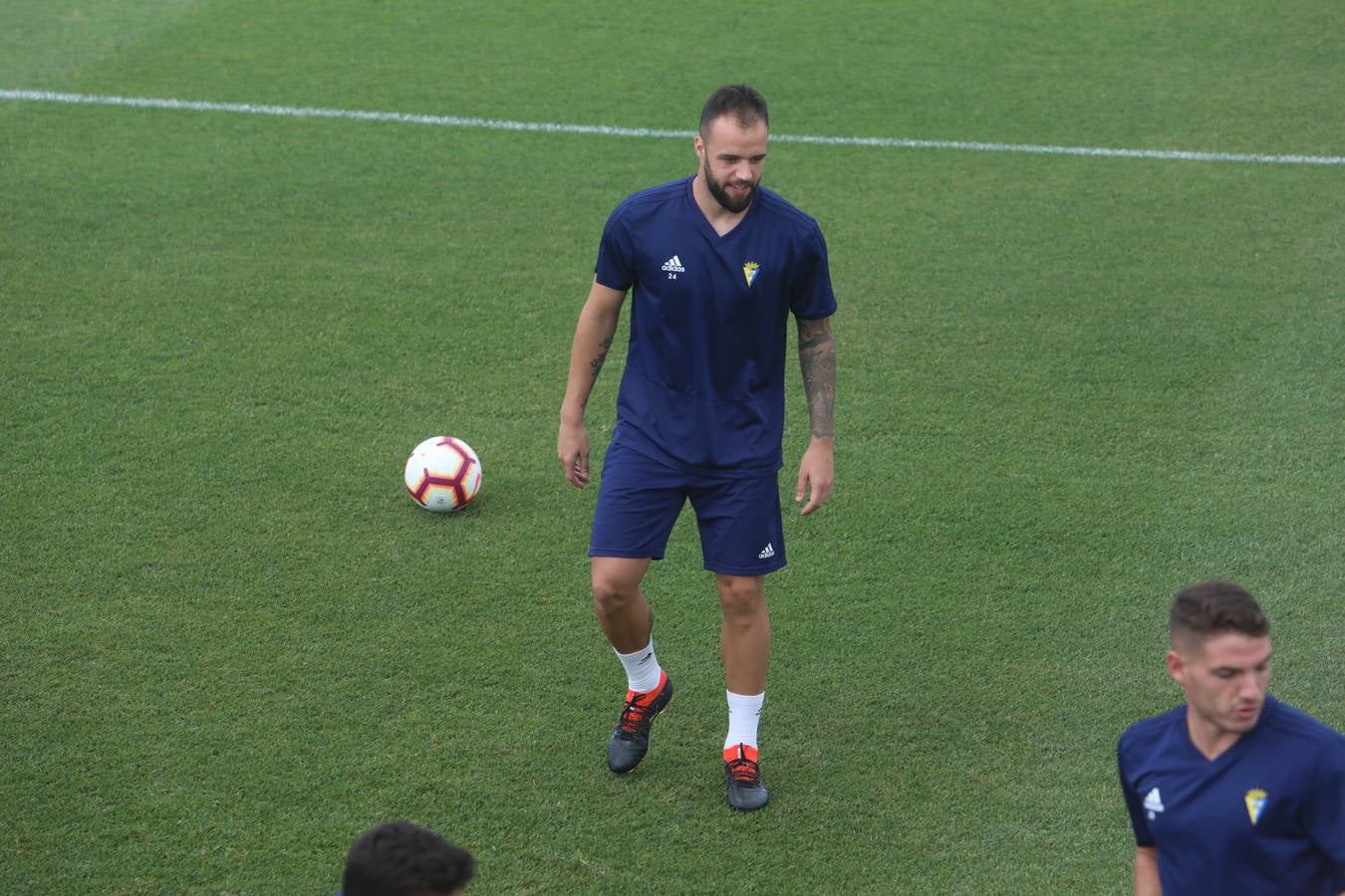 Dejan Lekic y Edu Ramos ya entrenan con el Cádiz CF