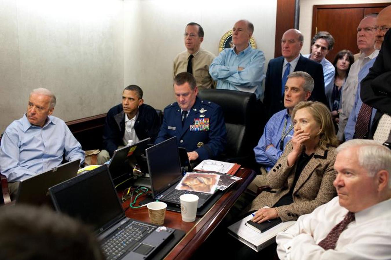 Obama y el Alto Mando del Ejército durante la operación que acabó con la vida de Bin Laden. 