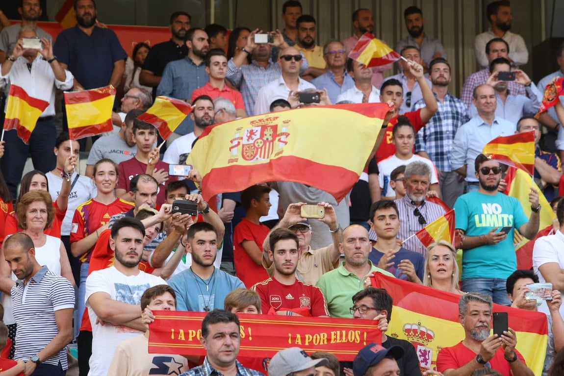 Selección de imágenes del España-Albania