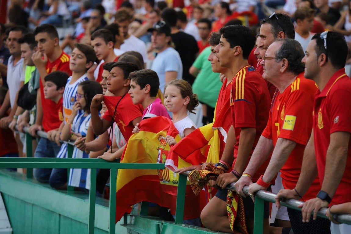Selección de imágenes del España-Albania