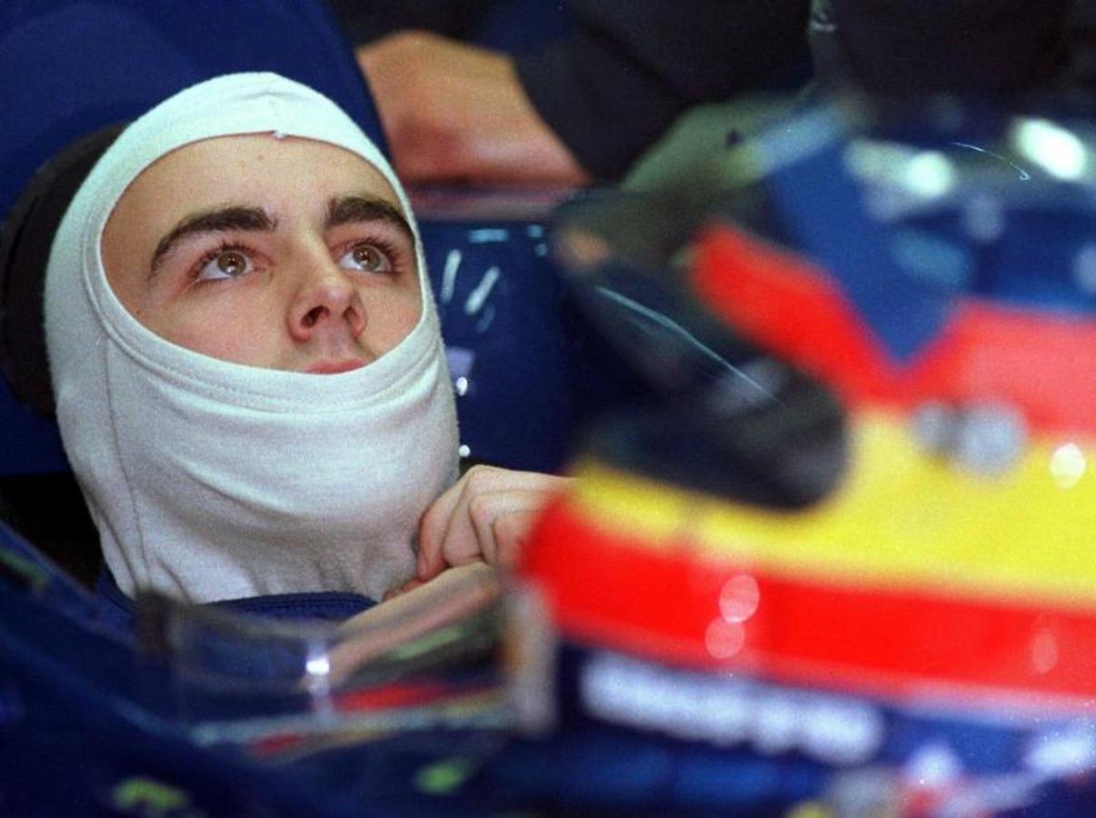 Alonso antes de una carrera en 1999. 