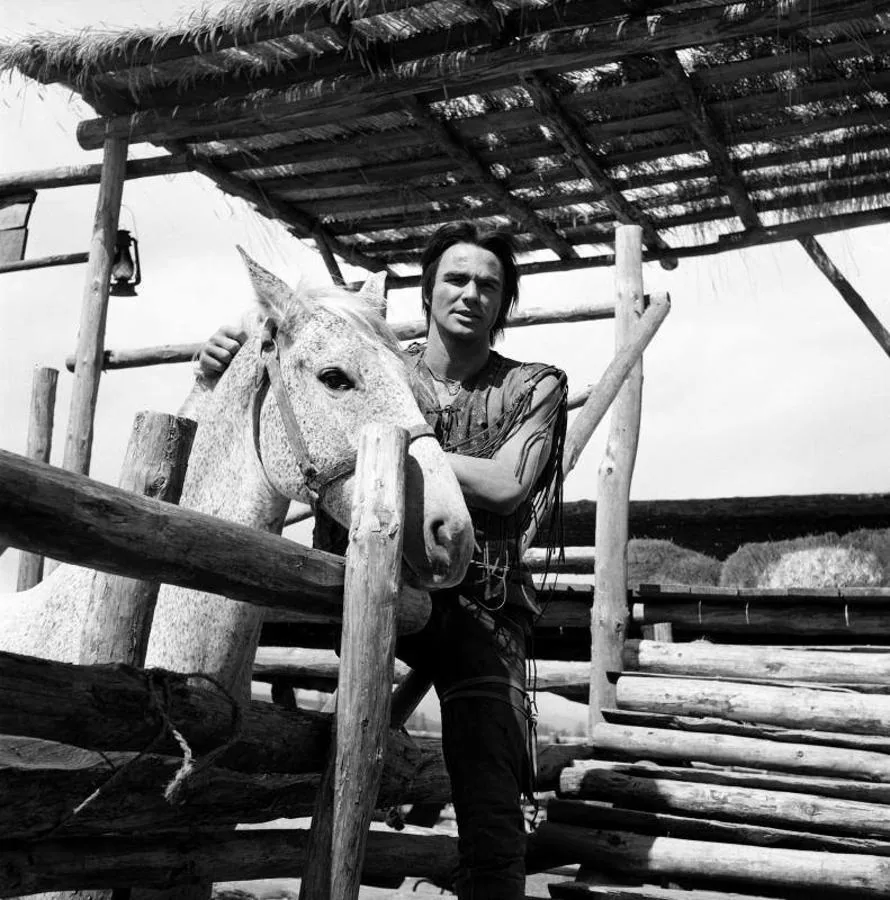Burt Reynolds en España. El actor rodó en Colmenar Viejo (Madrid) «Joe, el implacable», un «spaghetti western» durante 1966 bajo las órdenes del director italiano Sergio Corbucci.