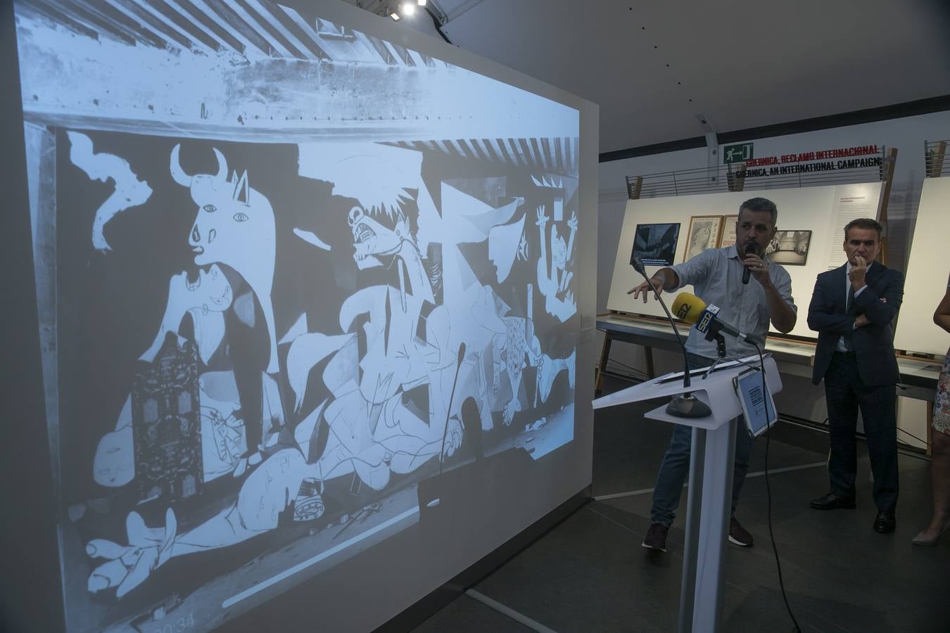 La exposición sobre el Guernica en Córdoba, en imágenes