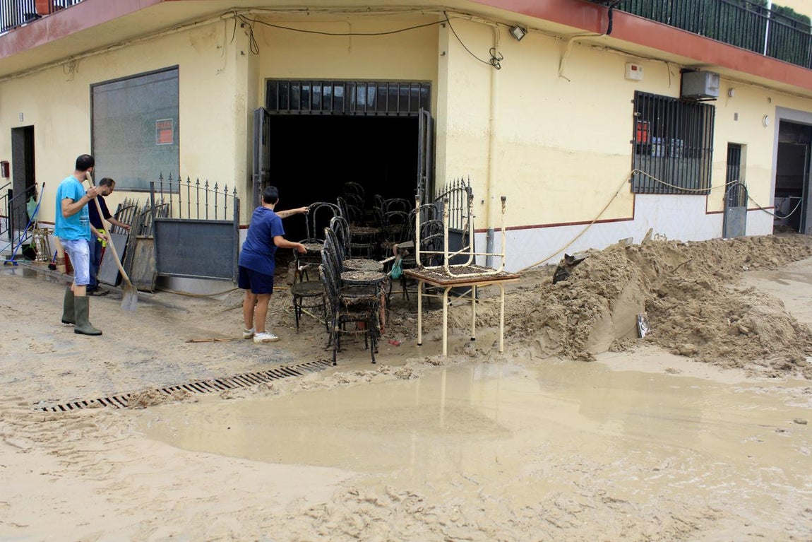 Los estragos de la tromba de agua de Cebolla, en imágenes