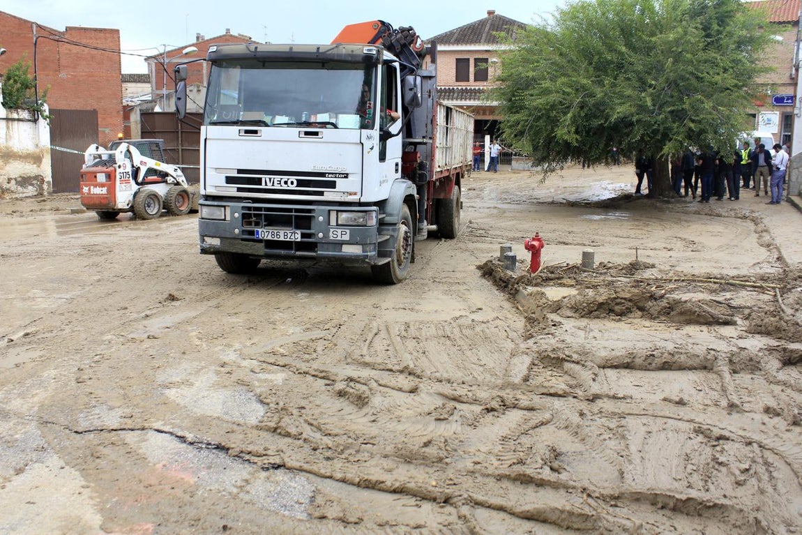 Los estragos de la tromba de agua de Cebolla, en imágenes