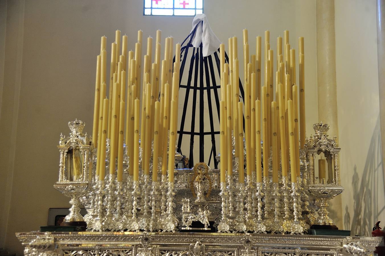 Galería del paso de la Virgen de los Dolores del Cerro