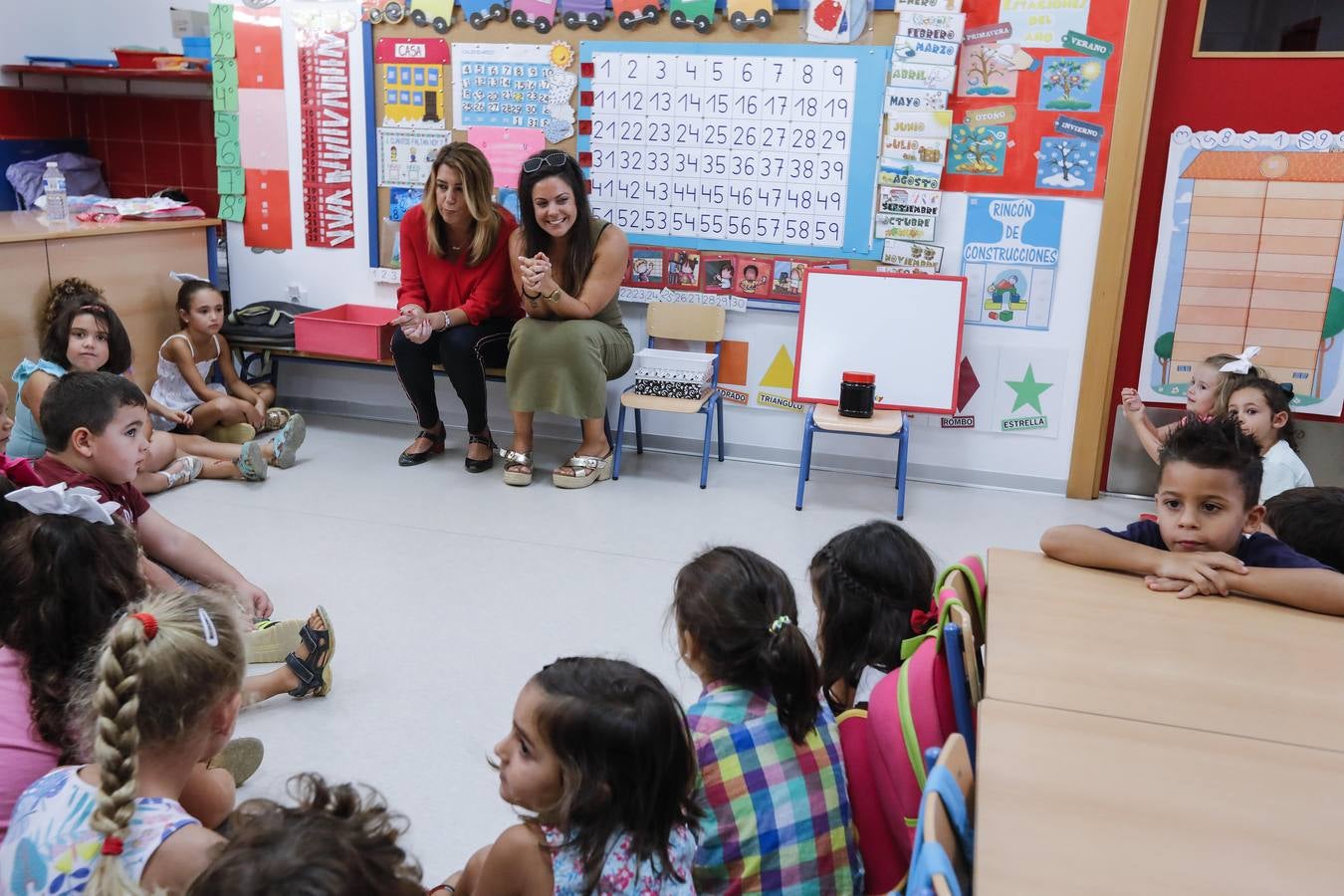 En imágenes, la «vuelta al cole» en la capital hispalense