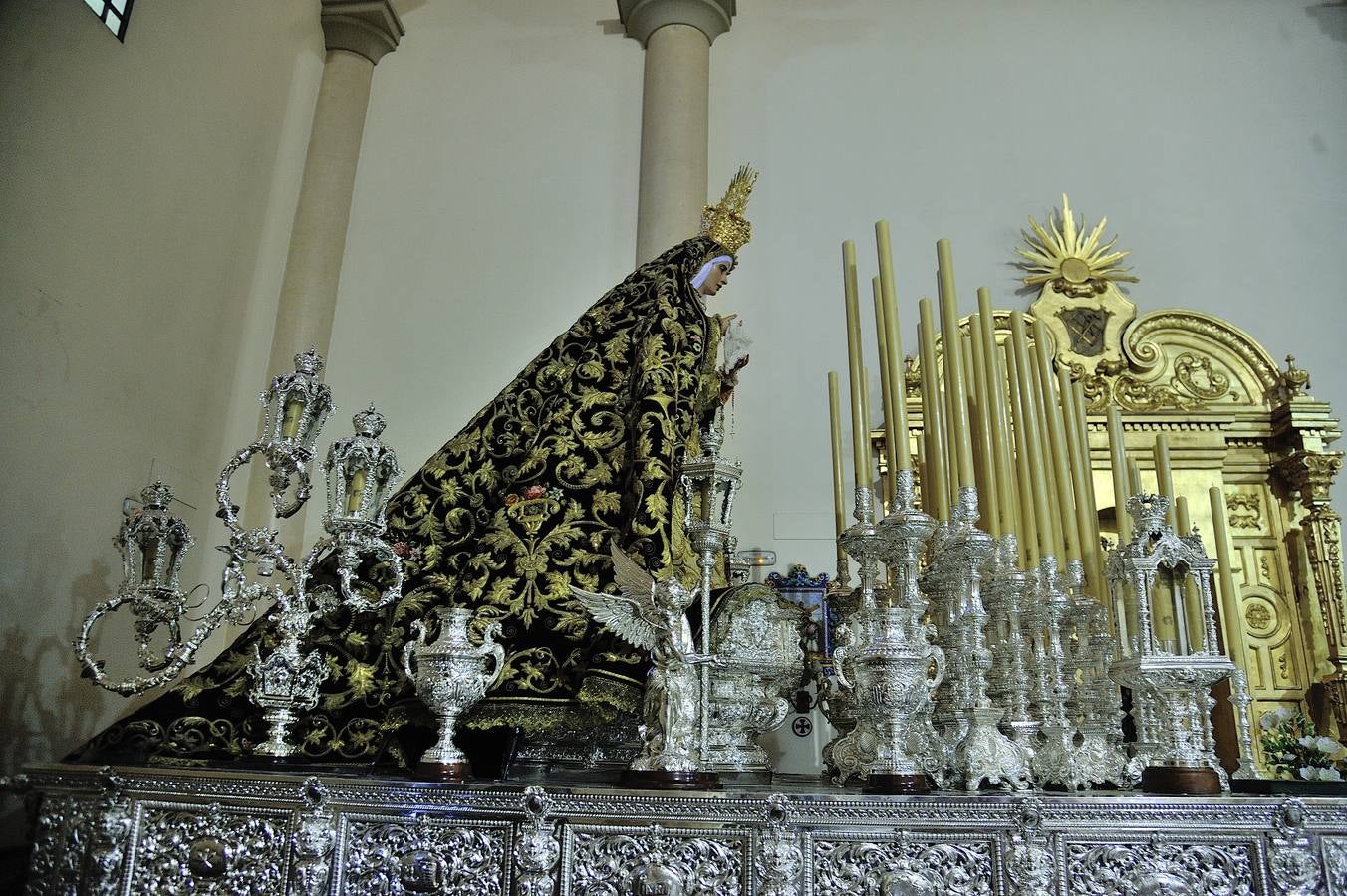 Galería de la Virgen de los Dolores del Cerro en su paso