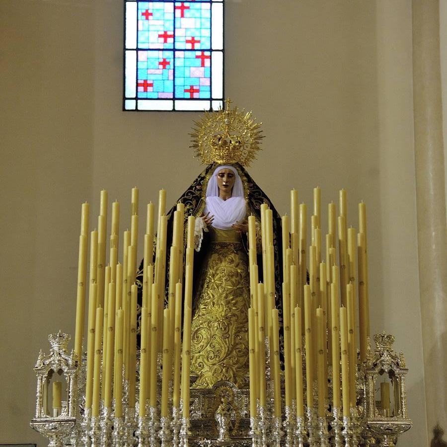 Galería de la Virgen de los Dolores del Cerro en su paso