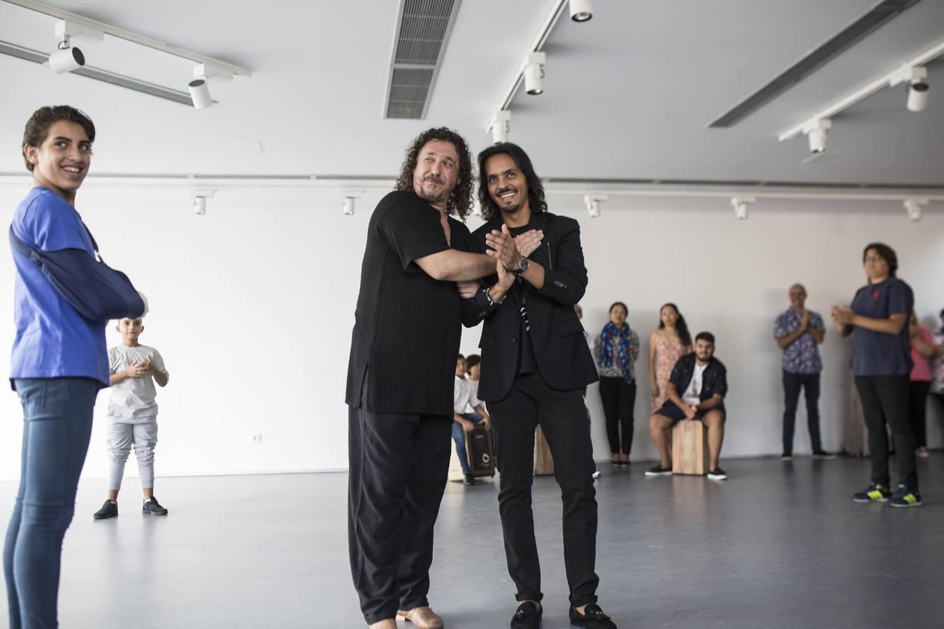 Petete le pone los «Cinco sentío» a la Bienal de Flamenco de Sevilla