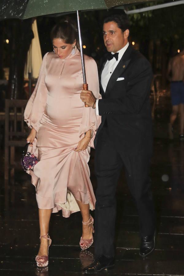 Francisco Rivera. El padre de la anfitriona, acudió acompañado de su mujer, la diseñadora Lourdes Montes, que está embarazada de cinco meses de su segundo hijo junto al torero.