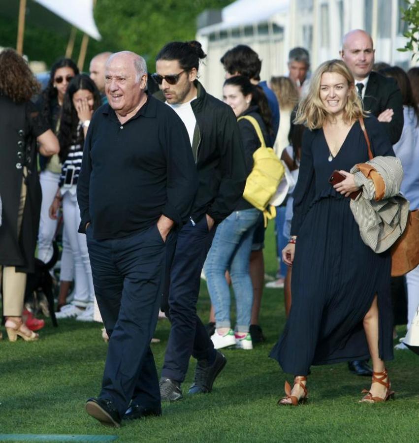 Amancio Ortega junto a su mujer en la 34ª edición del Saltos Internacional Casas Novas. 