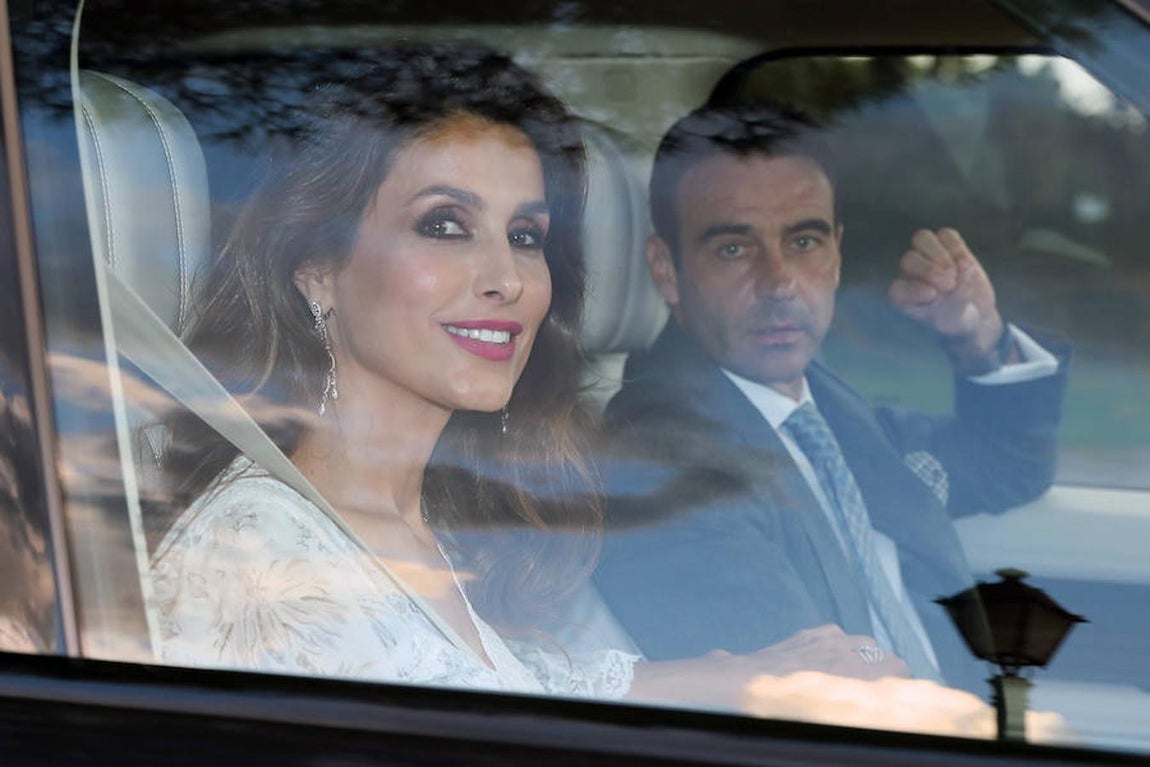 Enrique Ponce y Paloma Cuevas. 