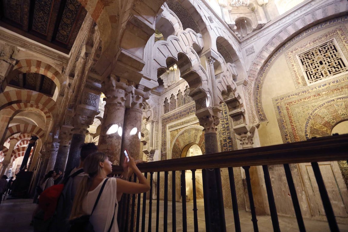 La visita de Rafael Moneo a la Mezquita-Catedral de Córdoba, en imágenes