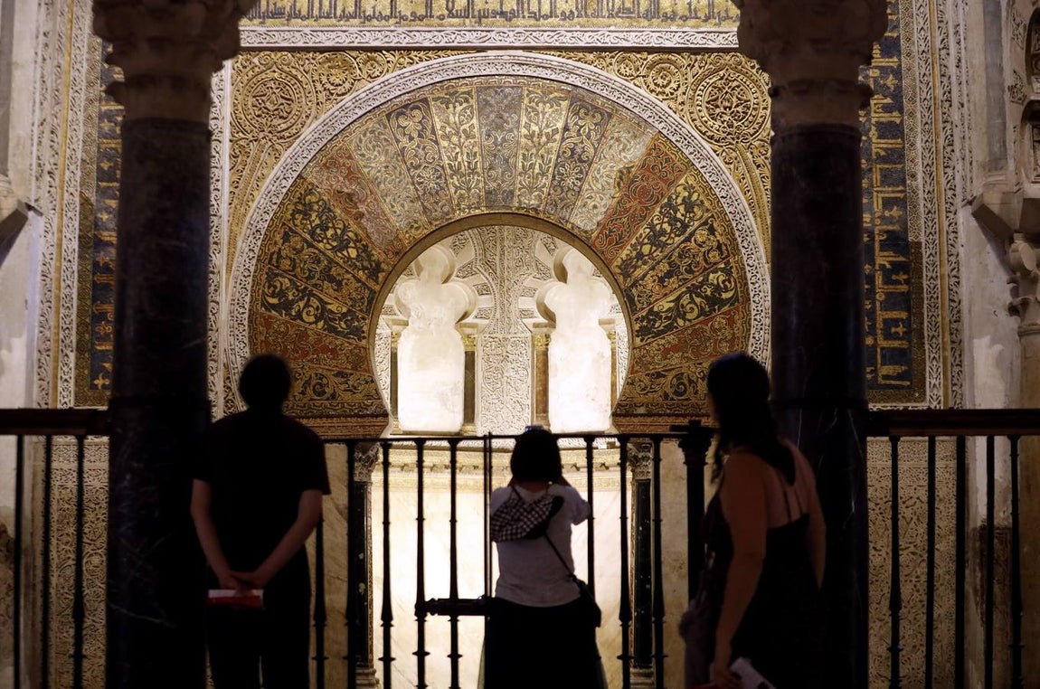 La visita de Rafael Moneo a la Mezquita-Catedral de Córdoba, en imágenes
