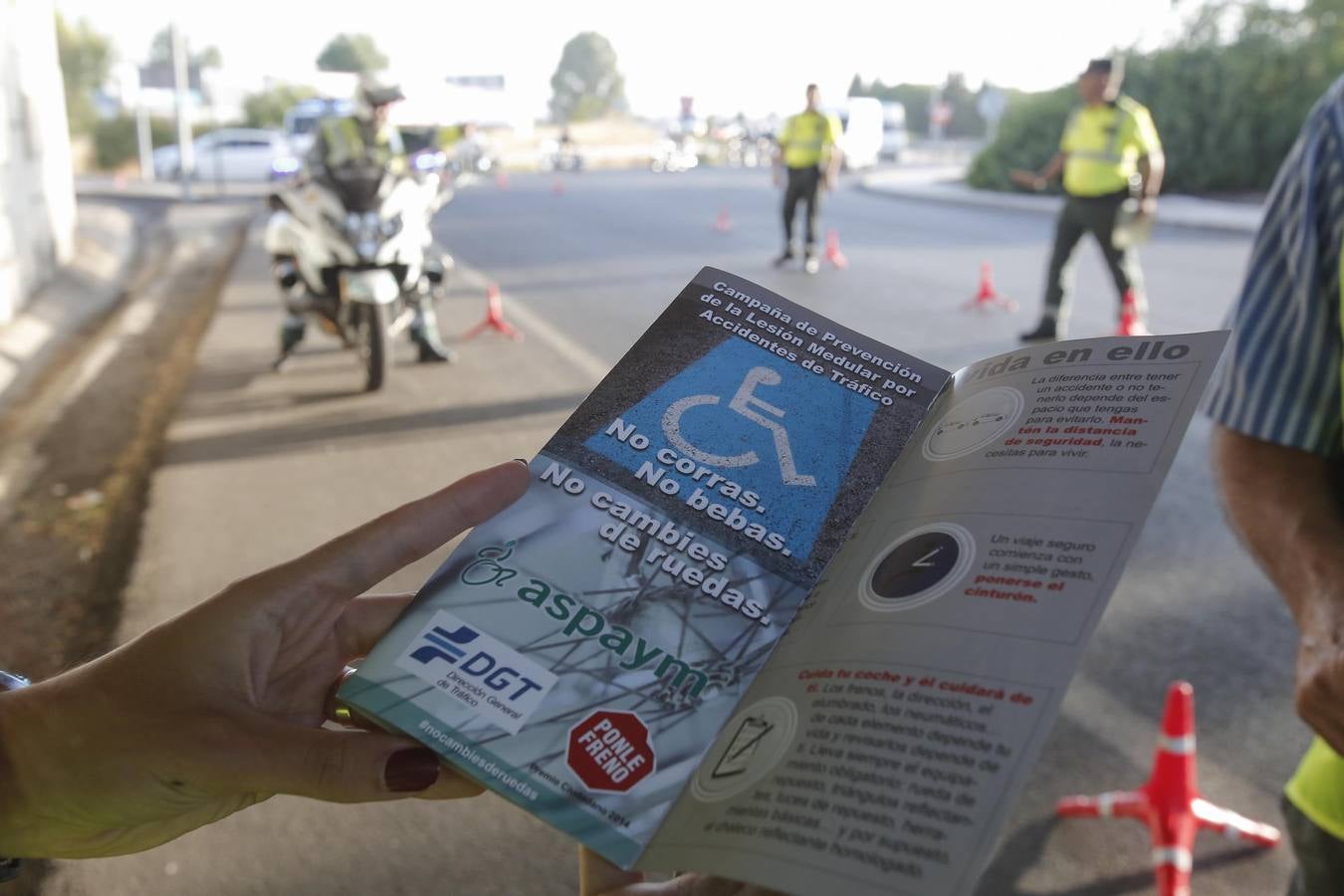 La campaña en Córdoba contra las distracciones al volante, en imágenes