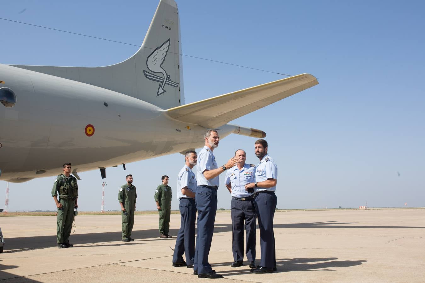 En imágenes, visita del Rey Felipe VI a la base de Morón