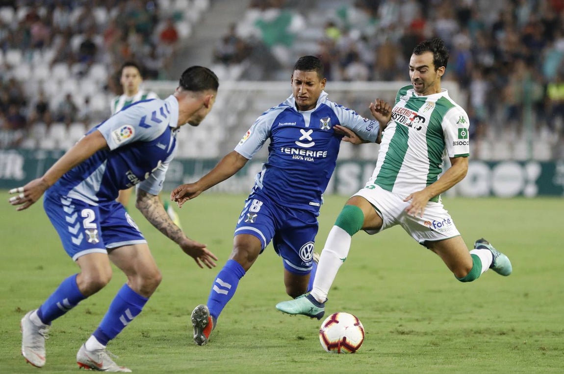 Las mejores jugadas del Córdoba-Tenerife, en imágenes