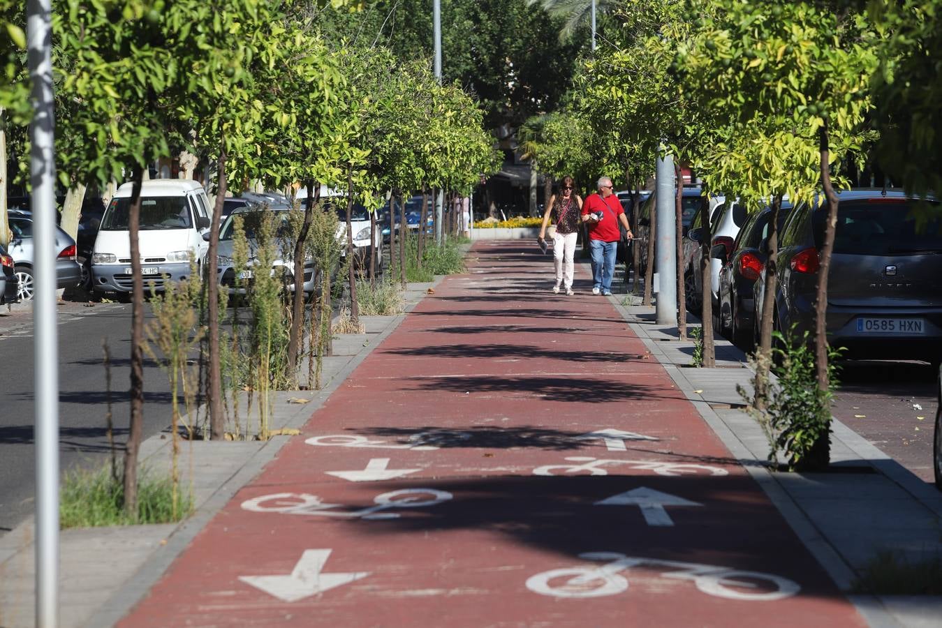 La visita de José María Bellido al barrio cordobés de Levante, en imágenes