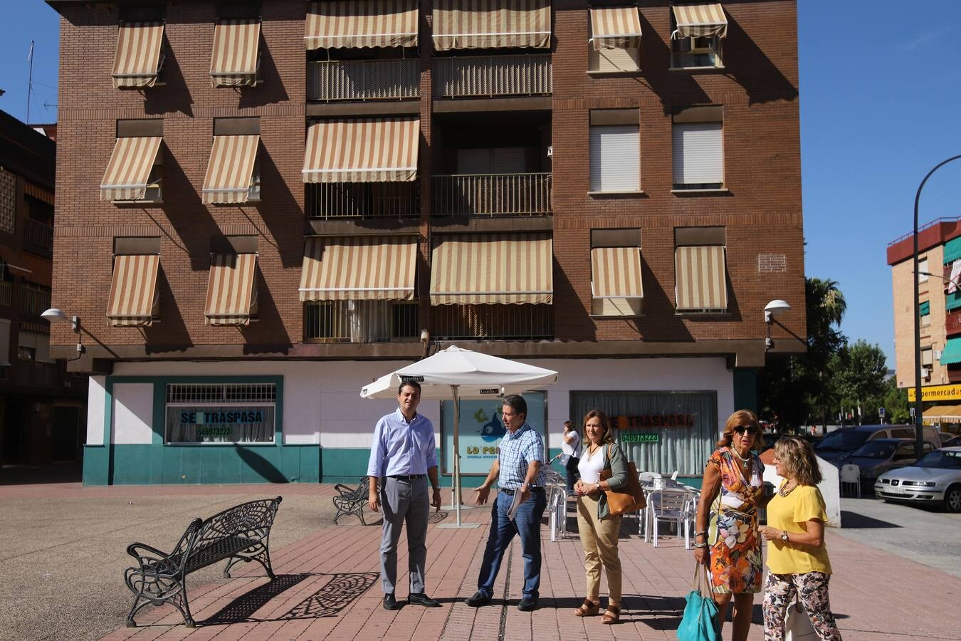 La visita de José María Bellido al barrio cordobés de Levante, en imágenes