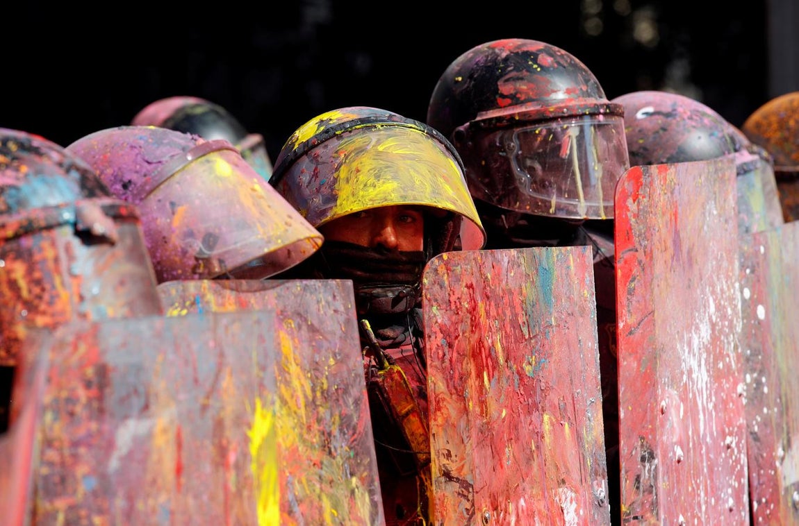 Los Mossos cargan contra los independentistas al término de manifestación de Jusapol