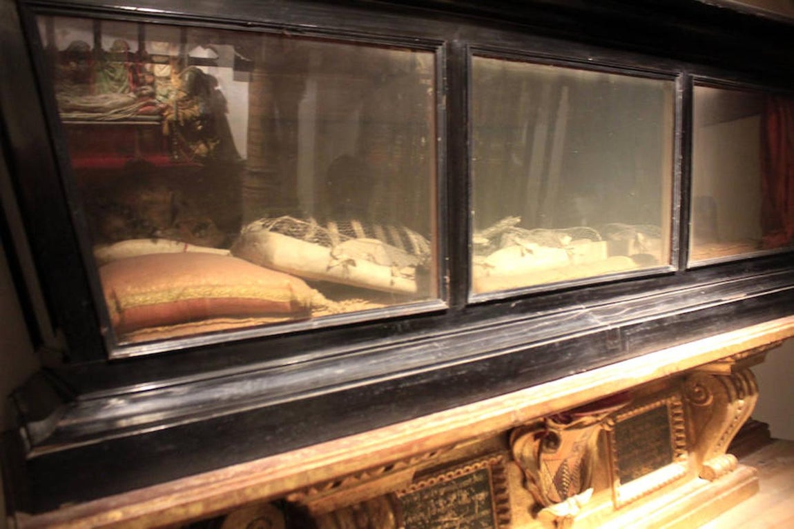 Imágenes de la sala capitular y de la cripta